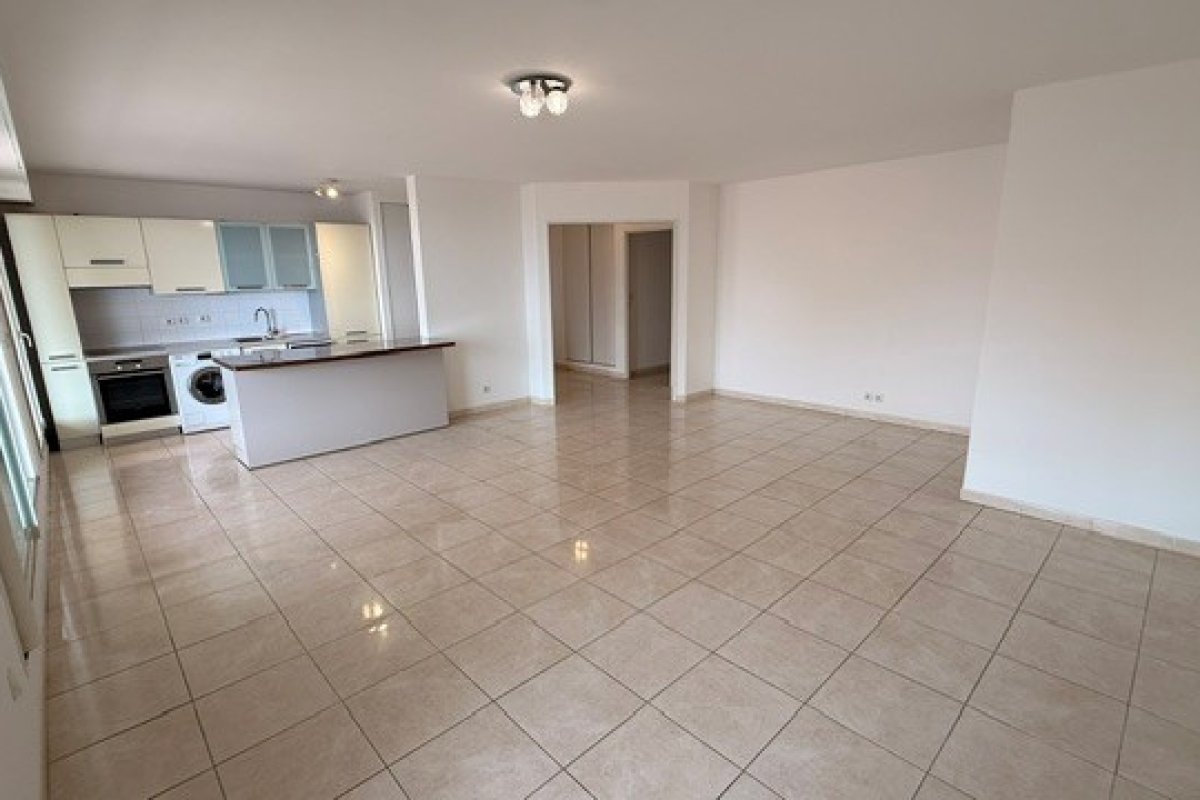 Appartement à louer, 91m², Beausoleil