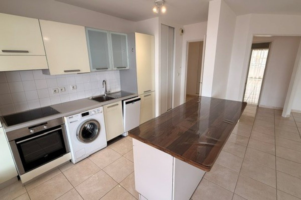 Appartement à louer, 91m², Beausoleil