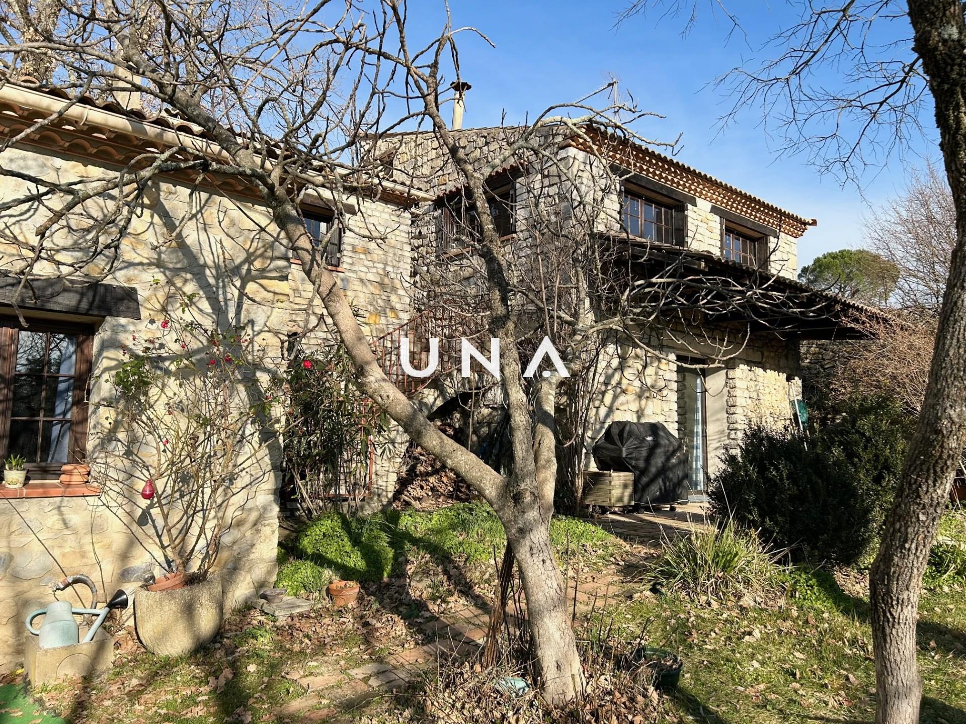 Maison à vendre, 110m², Lussan
