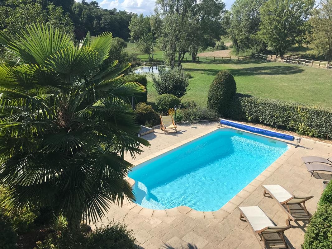 Maison à vendre, 363m², Mensignac