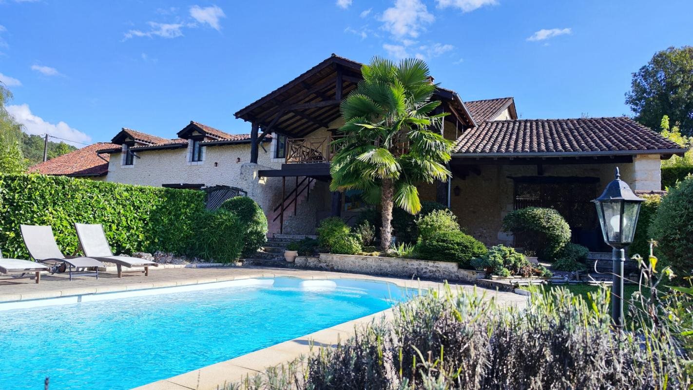 Maison à vendre, 363m², Mensignac