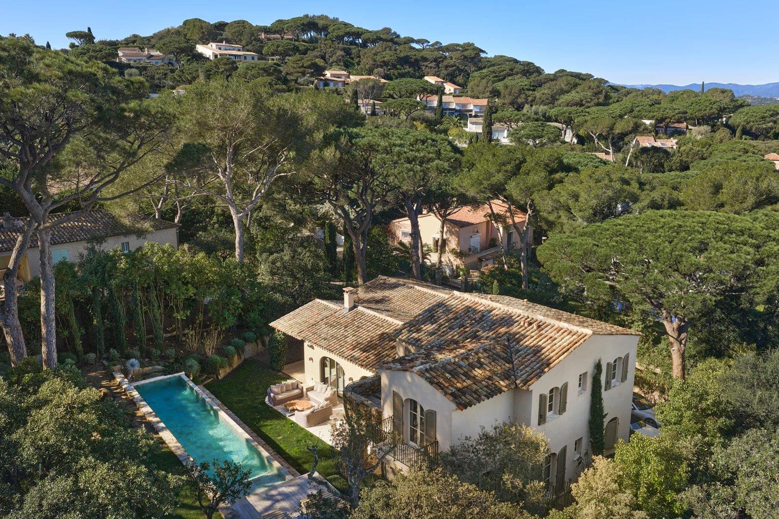 Casa, 285 m², terreno 5000 m²