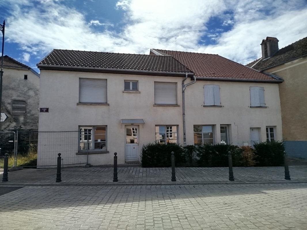 Maison à louer, 136m², Saulx