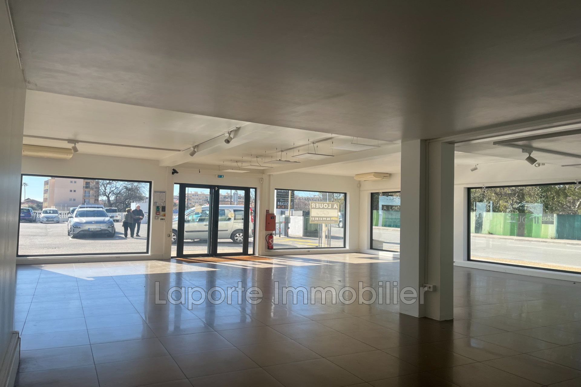 Maison à louer, 670m², Antibes