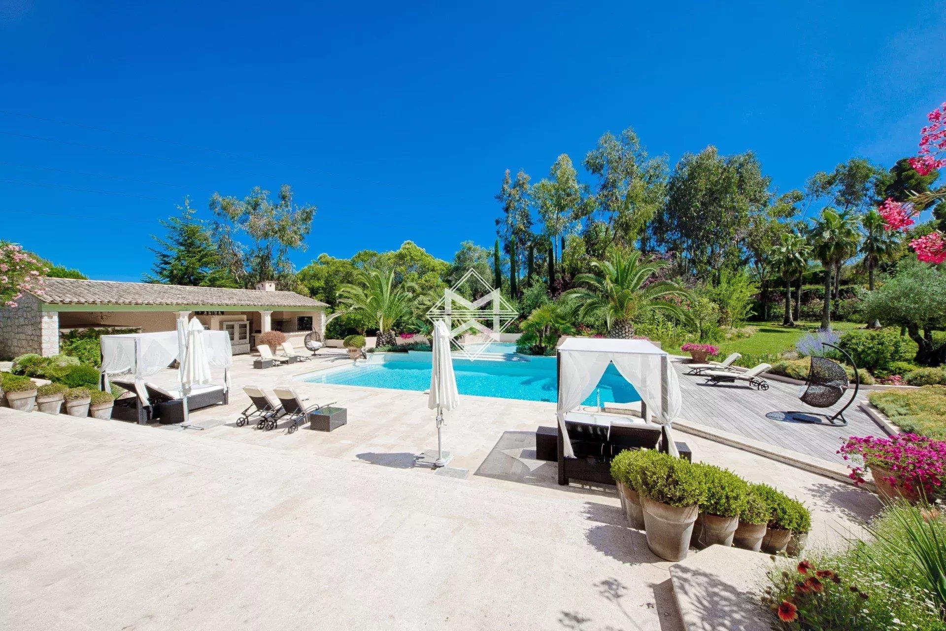 Maison à vendre, 540m², Mougins