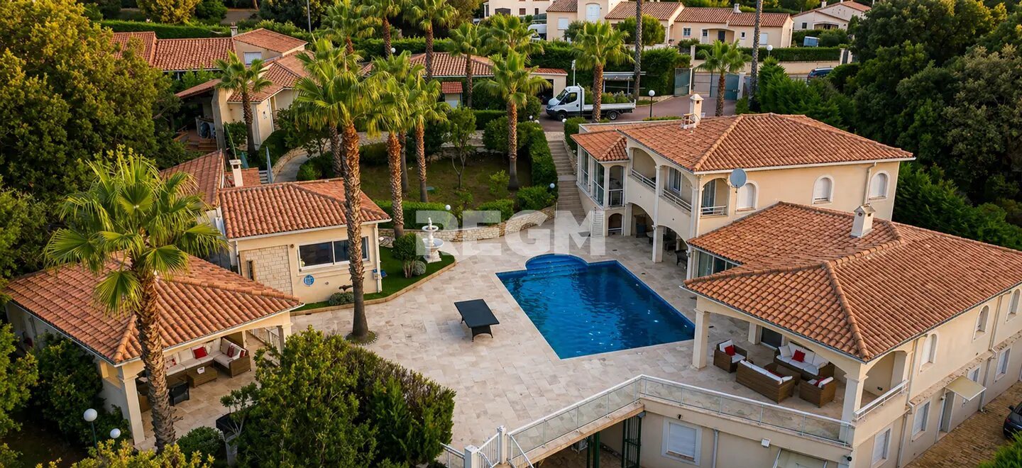 Maison à vendre, 400m², Fréjus