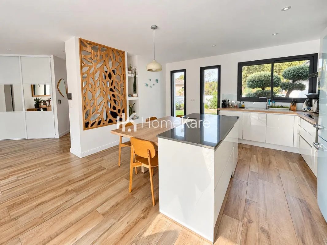 Maison à vendre, 165m², Saint-Médard-d'Eyrans