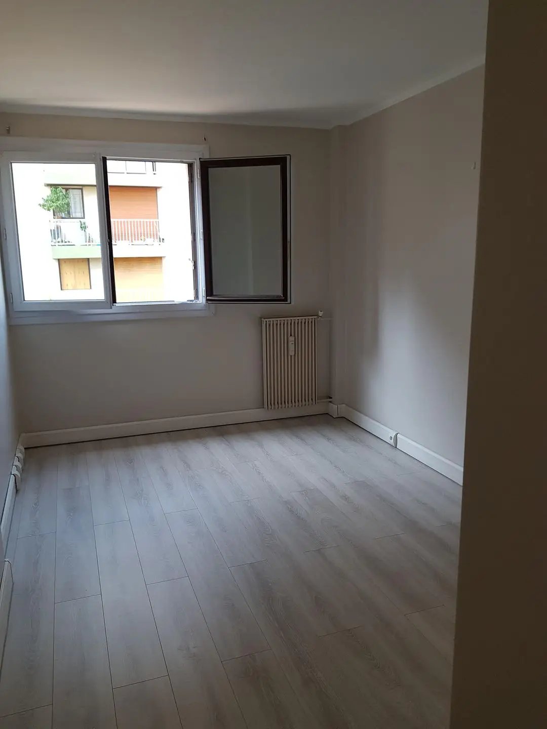 Appartement à louer, 2m², Romainville