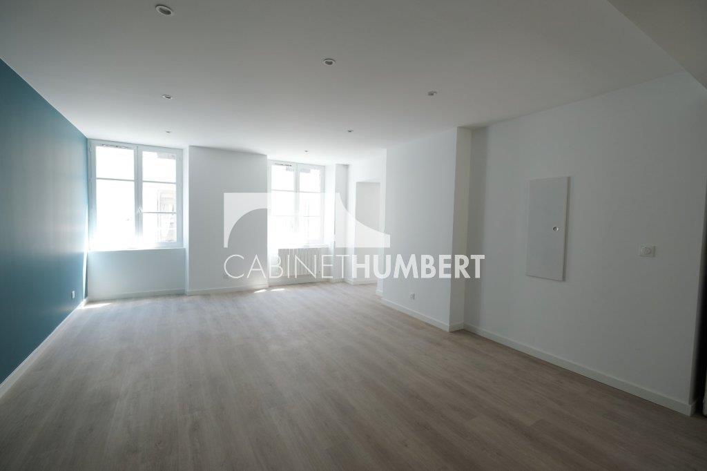 Appartement à louer, 79m², Saint-Etienne