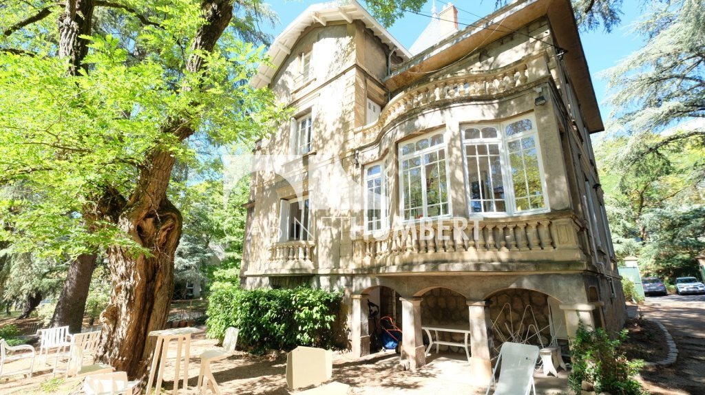 Maison à vendre, 302m², Saint-Étienne