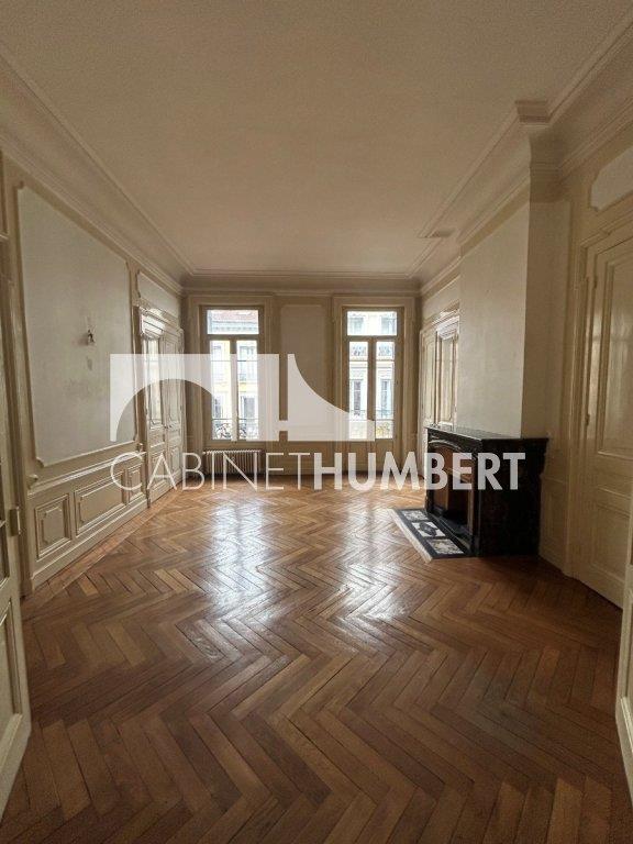 Appartement à louer, 121m², Saint-Etienne