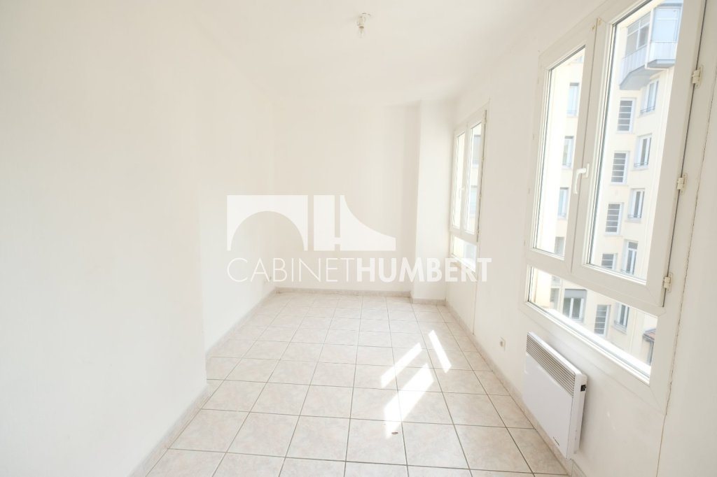 Appartement à louer, 40m², Saint-Etienne