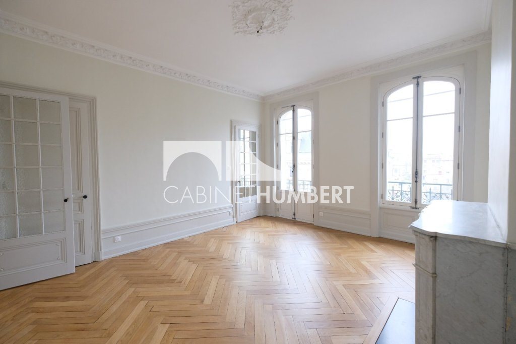 Appartement à louer, 152m², Saint-Étienne