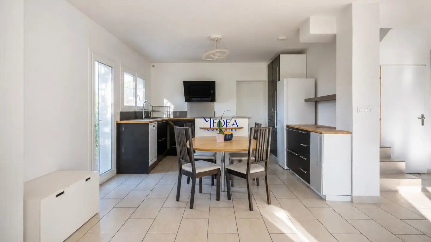 Maison à vendre, 170m², Meyreuil