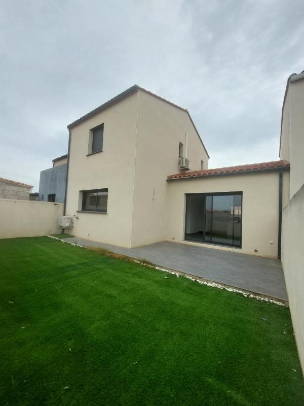 Maison à louer, 82m², Pia