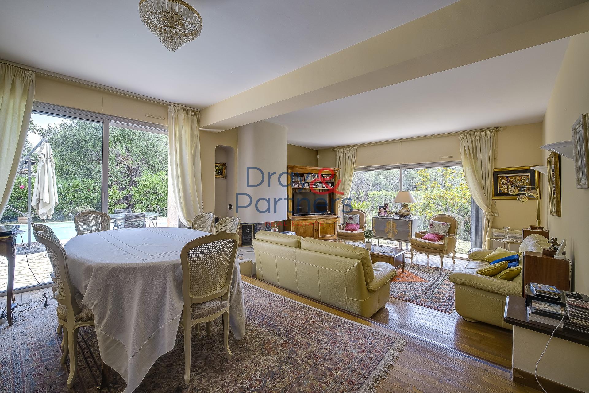 Maison à vendre, 160m², La Colle-sur-Loup