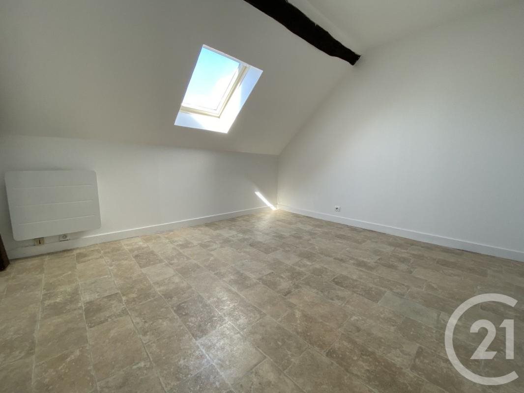 Appartement à louer, 25m², Pont-Sainte-Maxence