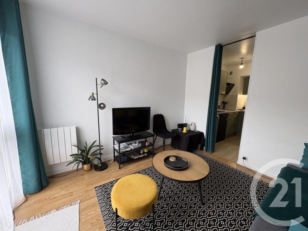 Appartement à louer, 30m², Pont-Sainte-Maxence