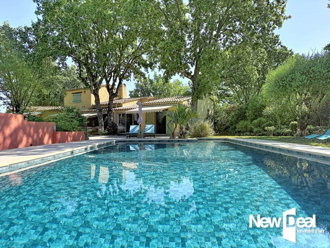 Maison à vendre, 245m², Saint-Paul-en-Forêt