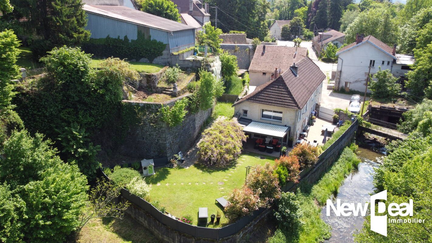 Maison à vendre, 250m², Devecey