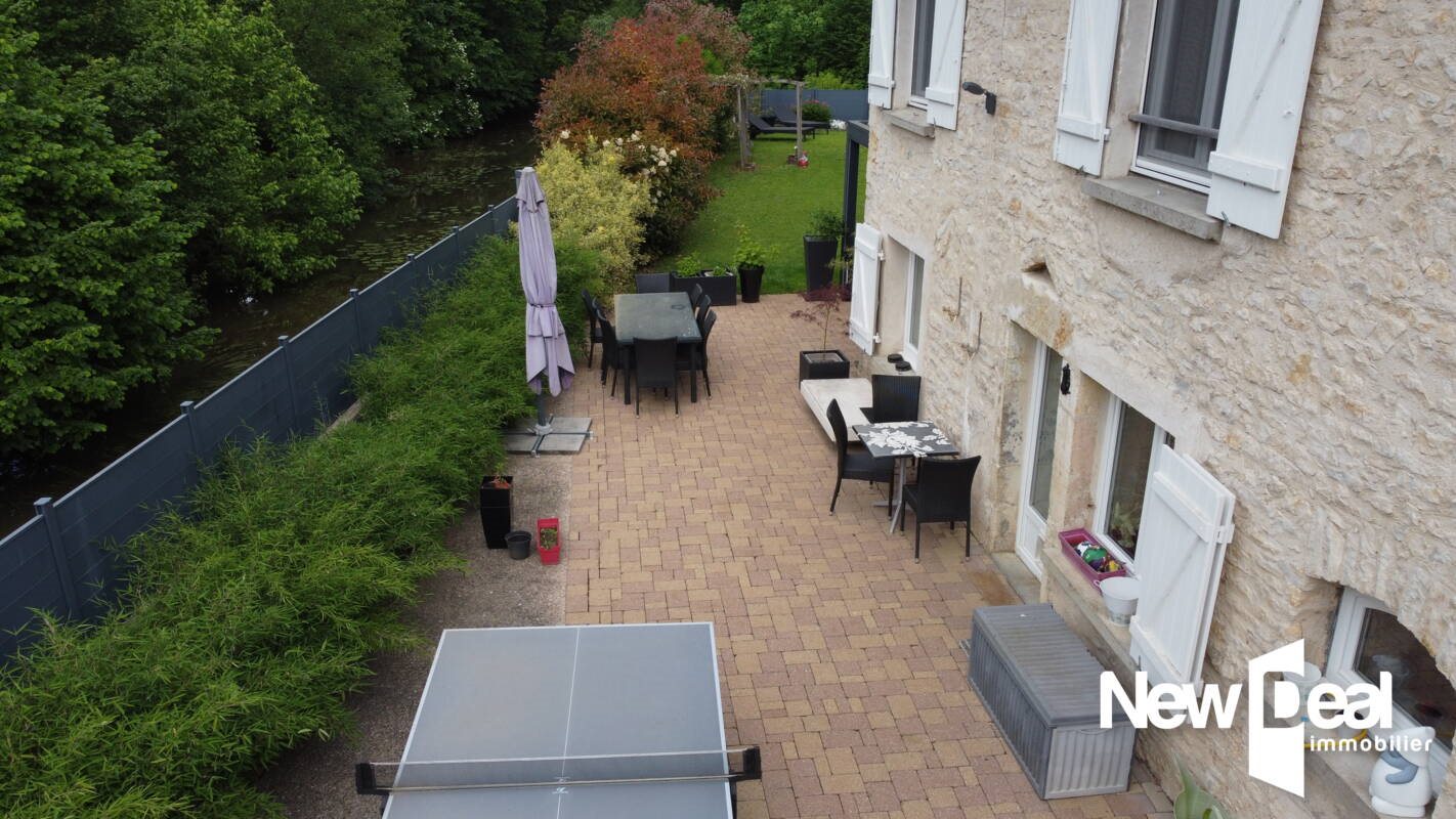 Maison à vendre, 250m², Devecey