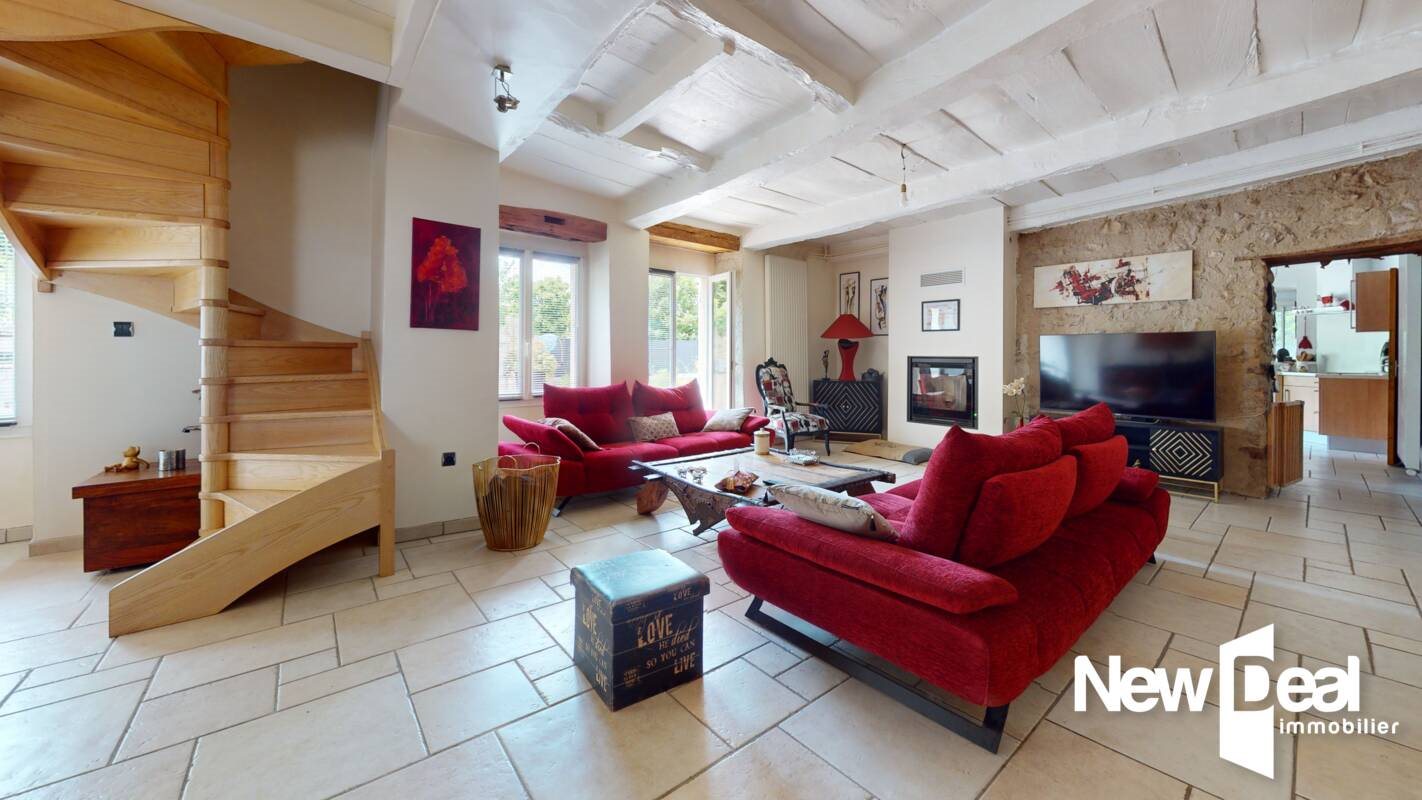 Maison à vendre, 250m², Devecey