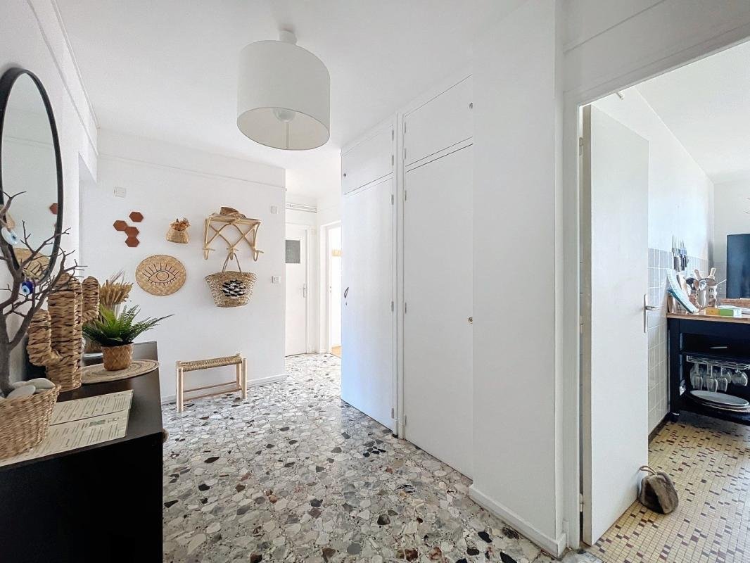 Appartement à louer, 69m², Ajaccio