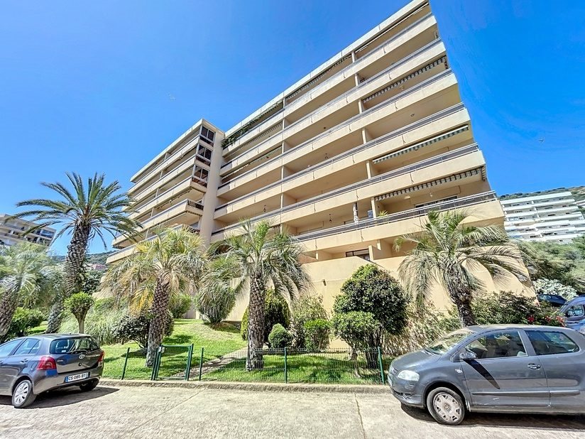 Appartement à louer, 96m², Ajaccio