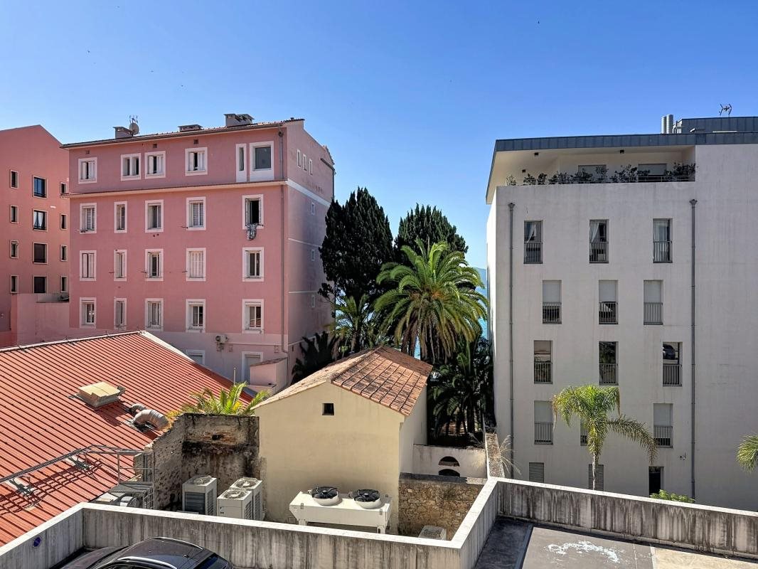 Appartement à louer, 45m², Ajaccio