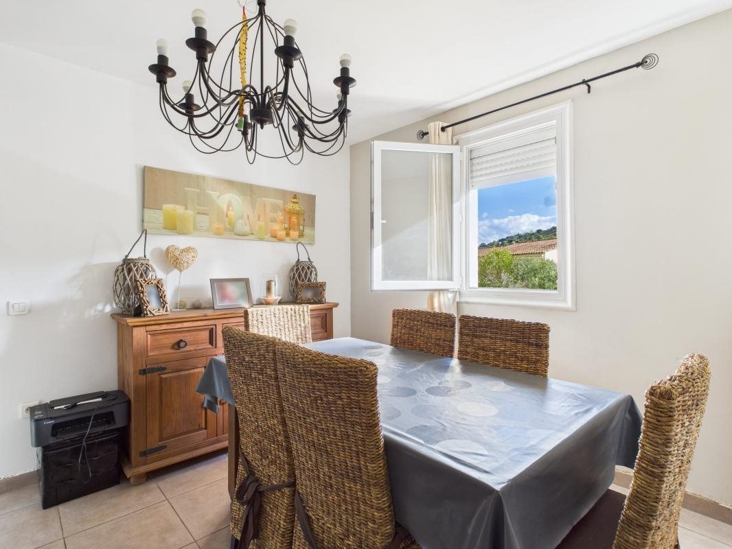Maison à vendre, 120m², Afa
