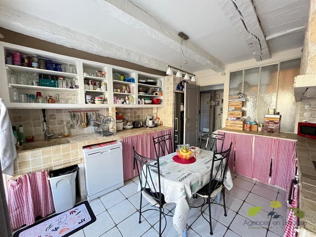 Maison à vendre, 111m², Saint-Léonard-de-Noblat
