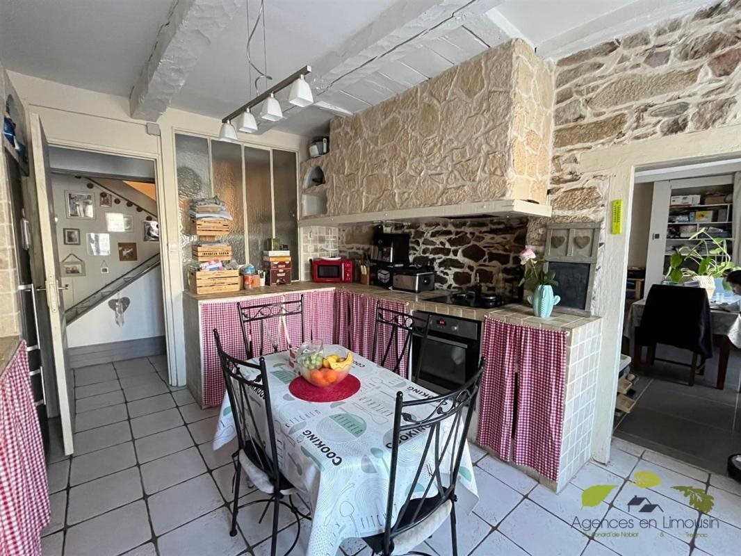 Maison à vendre, 111m², Saint-Léonard-de-Noblat