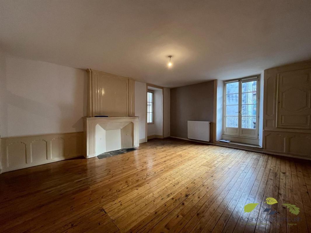 Appartement à louer, 80m², Saint-Léonard-de-Noblat