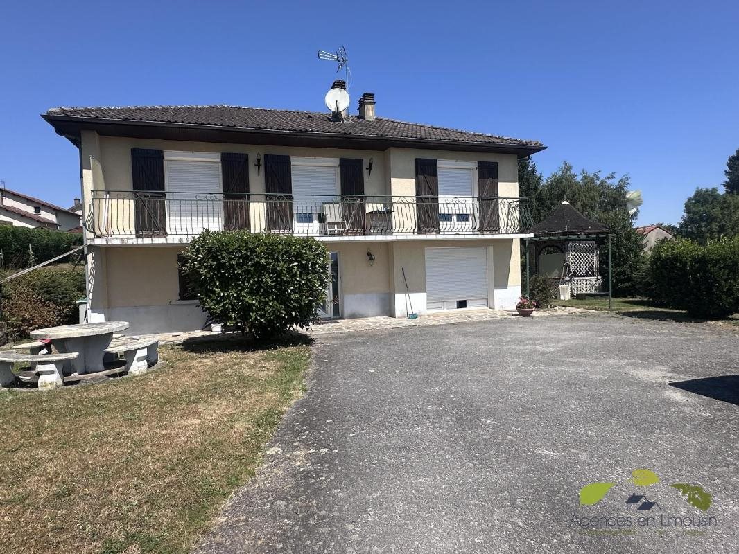 Maison à vendre, 114m², Saint-Léonard-de-Noblat