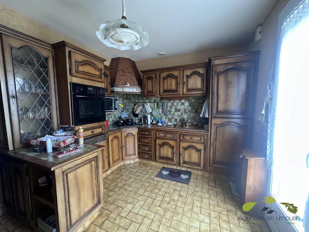 Maison à vendre, 114m², Saint-Léonard-de-Noblat