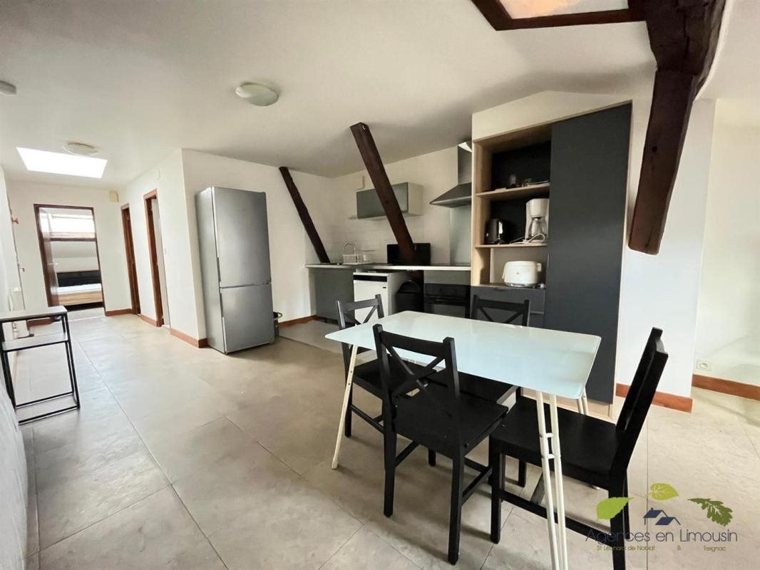 Appartement à louer, 45m², Saint-Léonard-de-Noblat