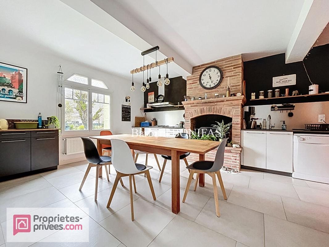 Maison à vendre, 200m², Saint-Sulpice-la-Pointe