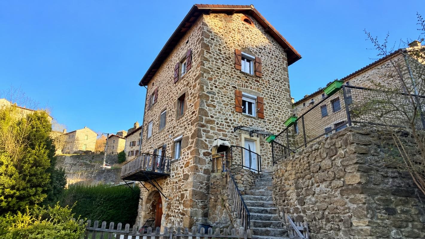 Maison à vendre, 96m², Bourg-Argental