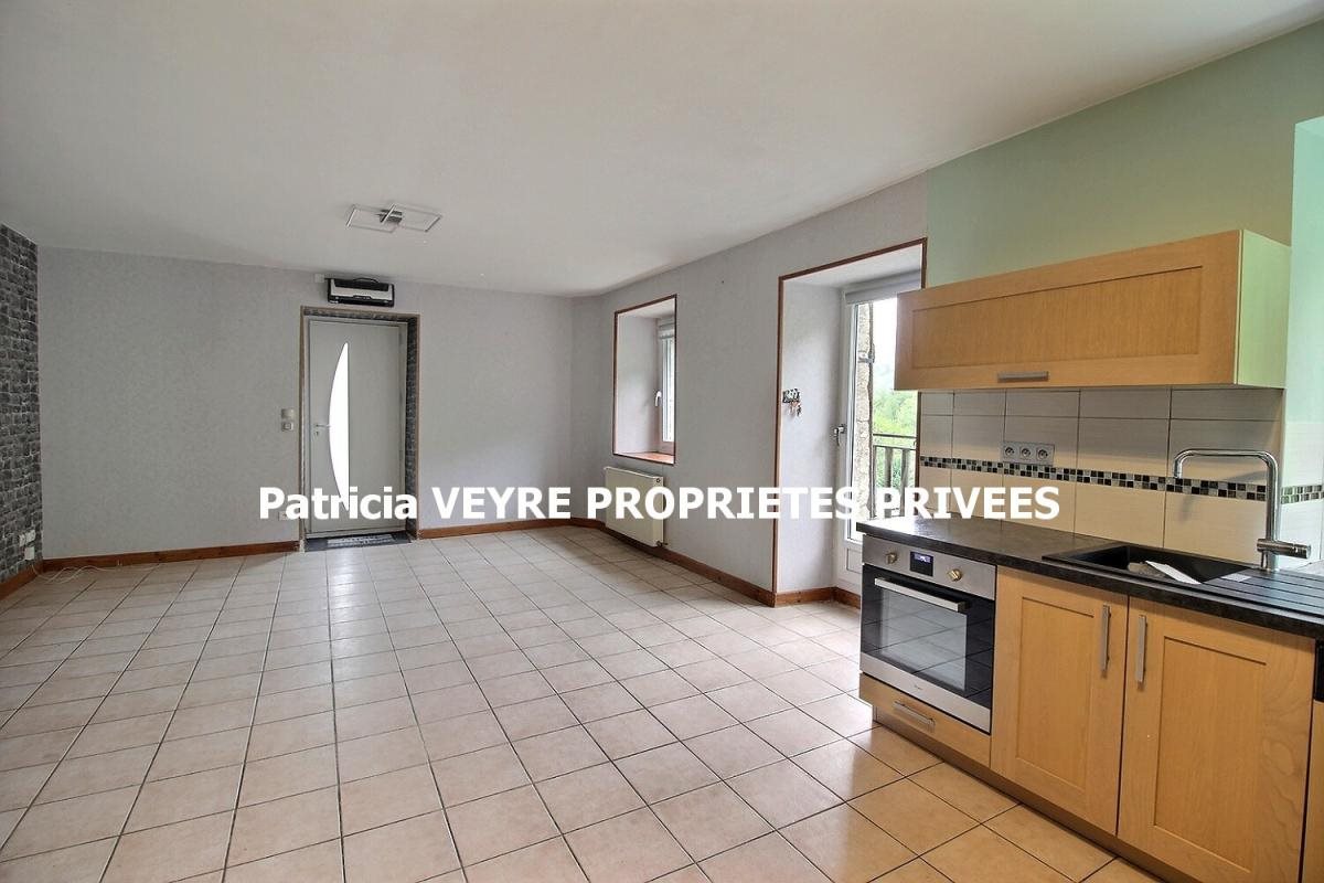 Maison à vendre, 96m², Bourg-Argental