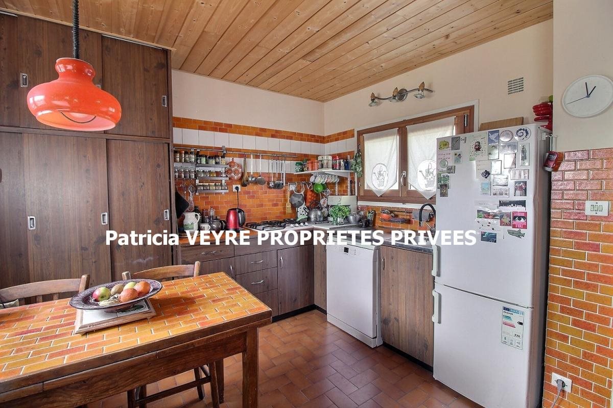 Maison à vendre, 188m², Bourg-Argental