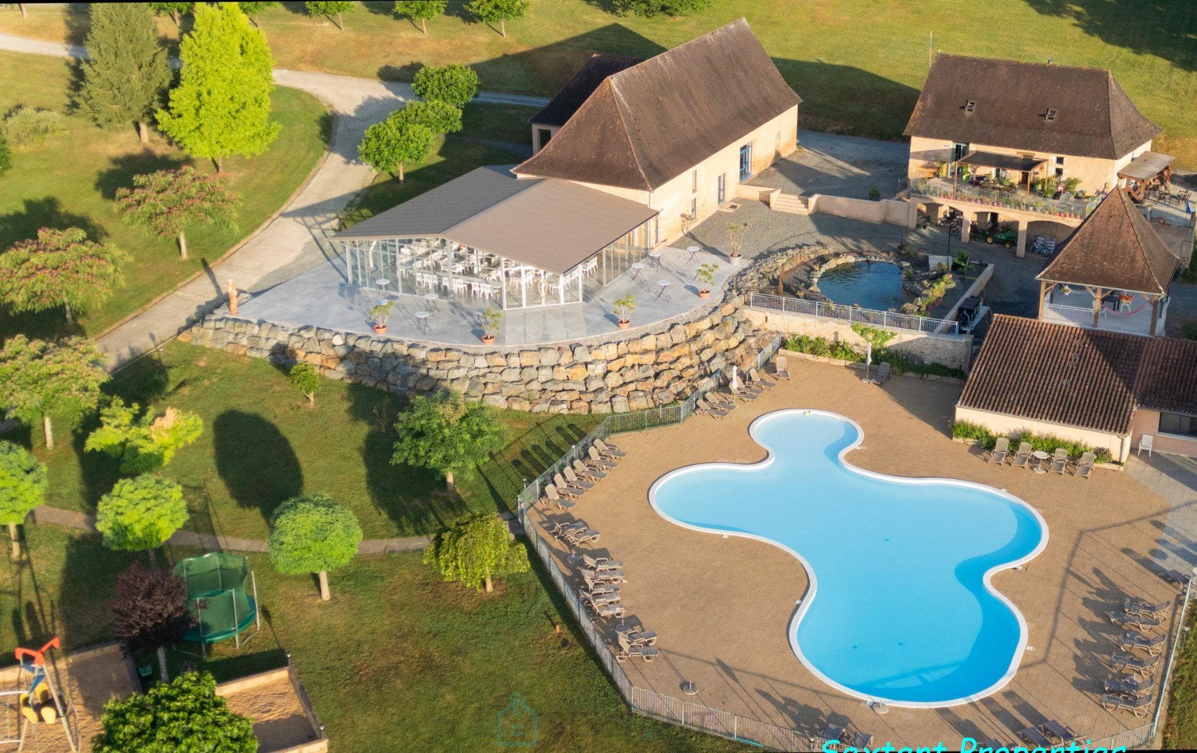 Maison à vendre, 1830m², Hautefort