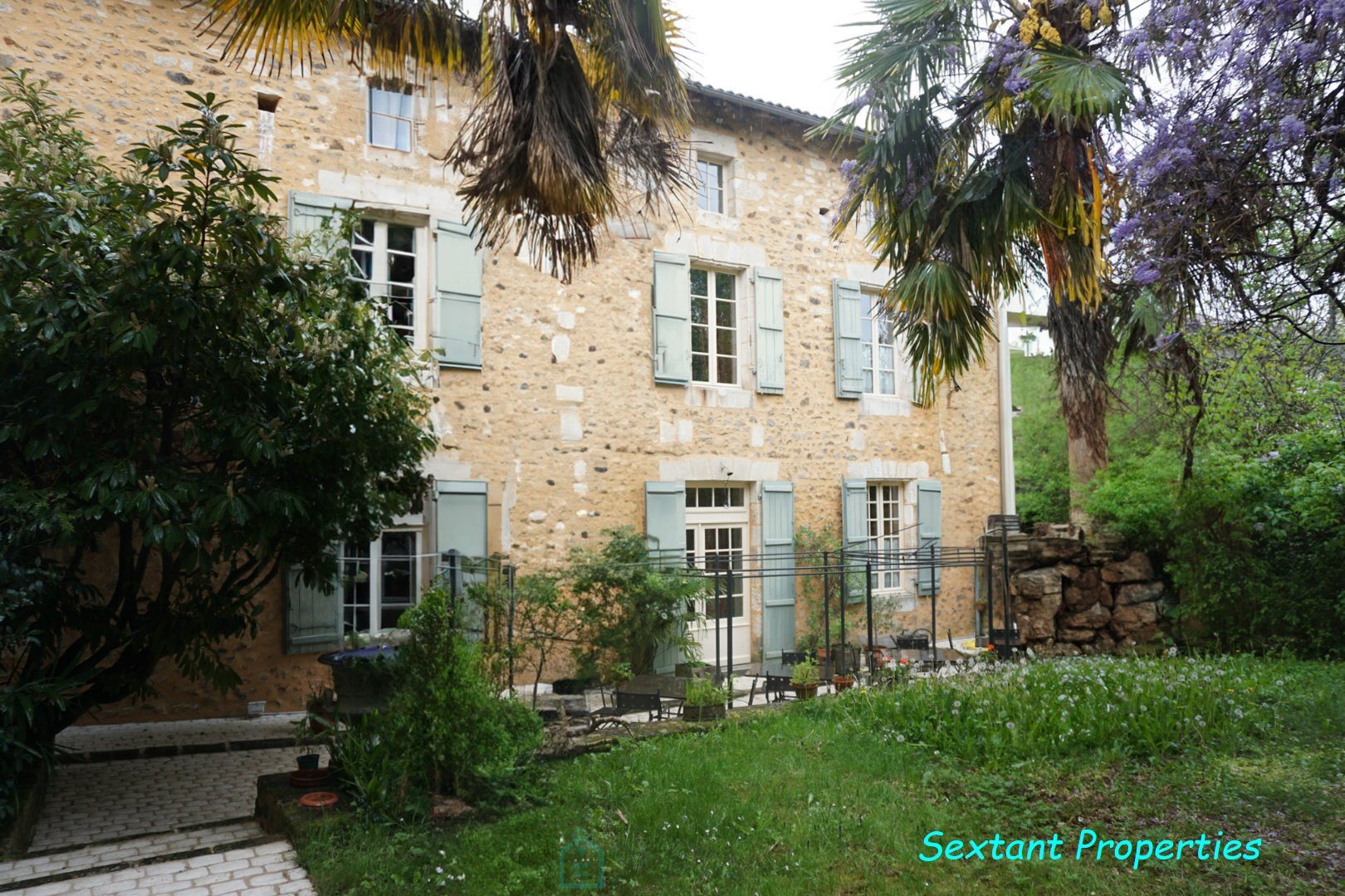 Maison à vendre, 600m², Nontron