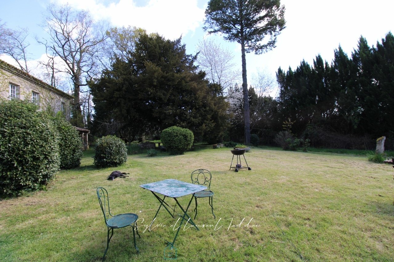 Maison à vendre, 360m², Montendre