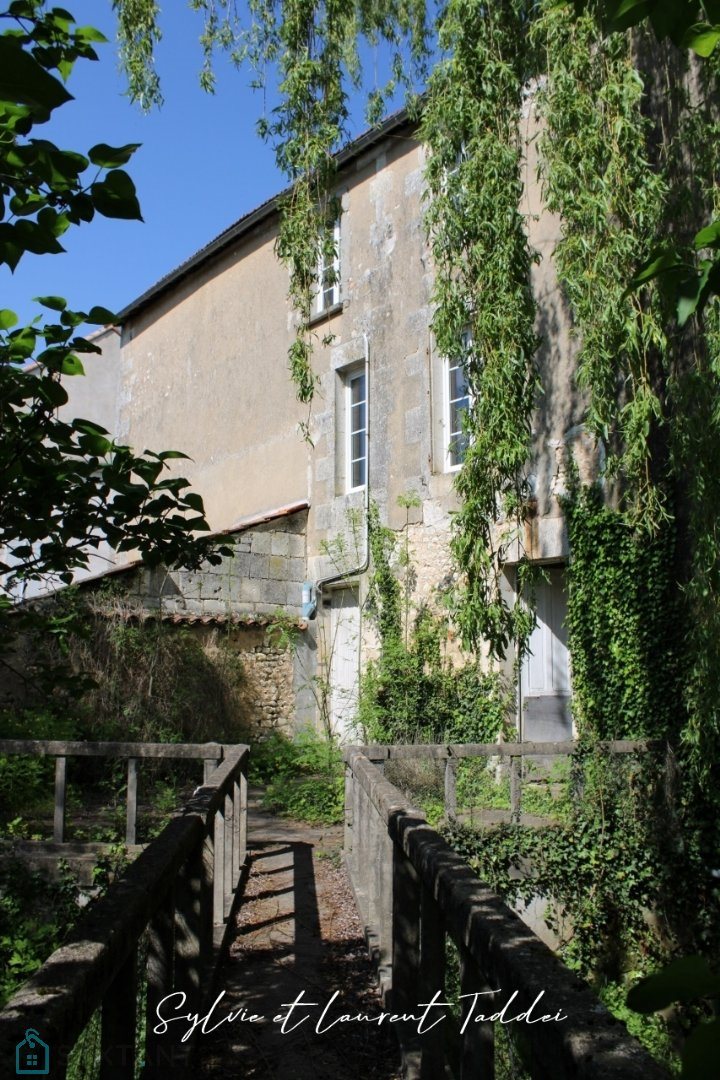 Maison à vendre, 330m², Barbezieux-Saint-Hilaire