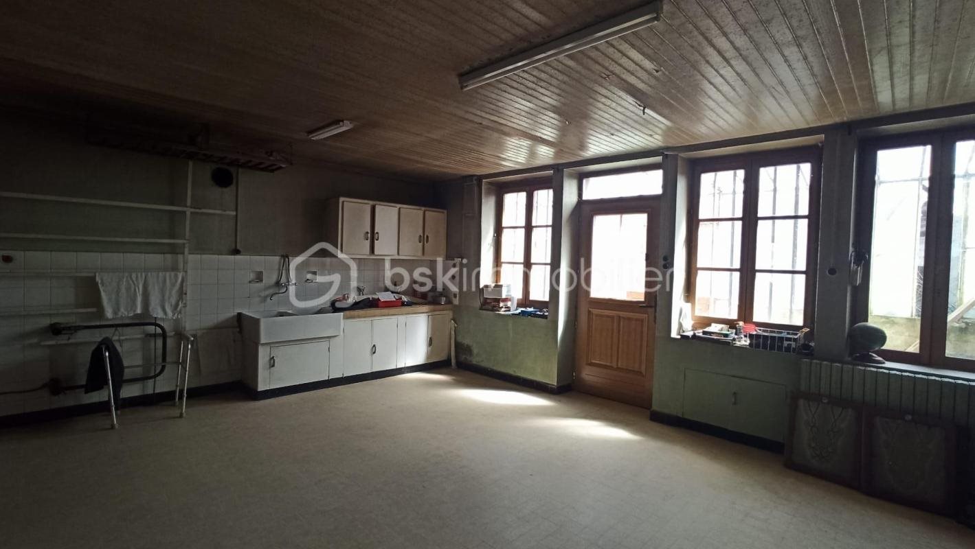 Maison à vendre, 180m², Neuville-sur-Ain
