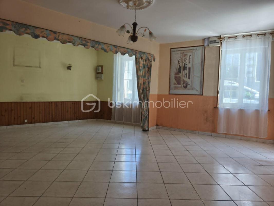 Maison à vendre, 141m², Saint-Cyr-en-Pail