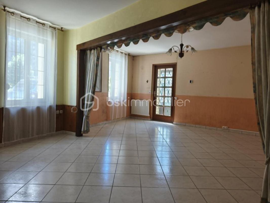 Maison à vendre, 141m², Saint-Cyr-en-Pail