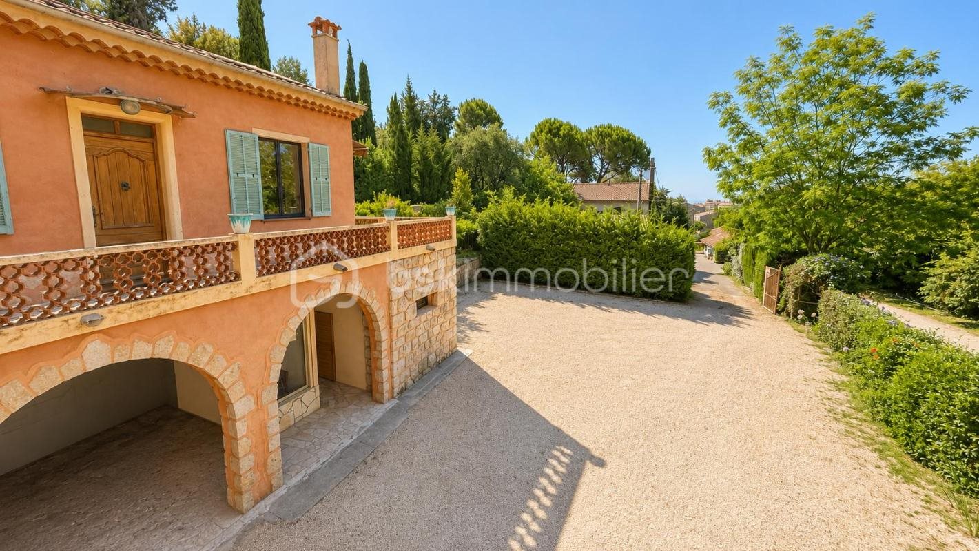 Maison à louer, 202m², Vence