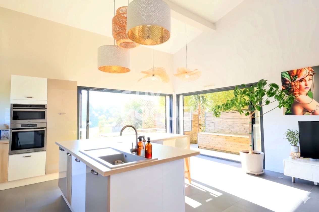 Maison à vendre, 142m², Montmirat