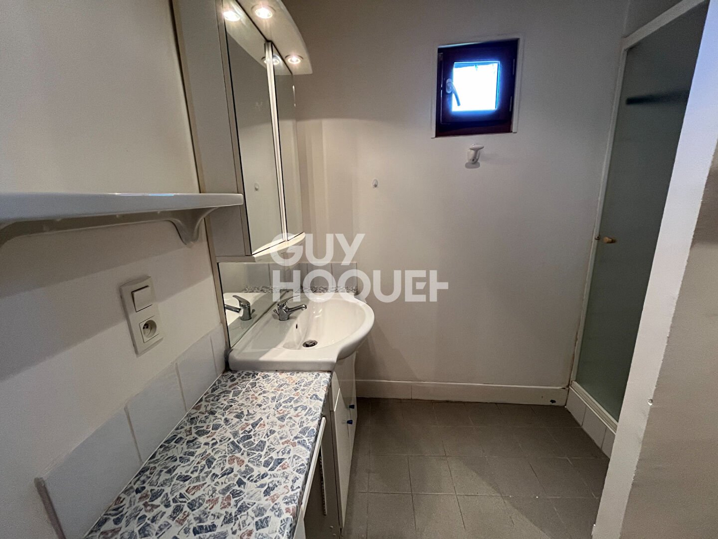 Appartement à louer, 32m², Aubenas